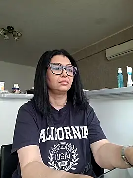 Milf Abigail online show from July 5, 4:19 am