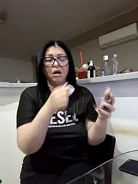 Milf Abigail online show from December 21, 3:44 am