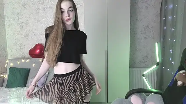 LissaCain online show from April 11, 8:23 pm