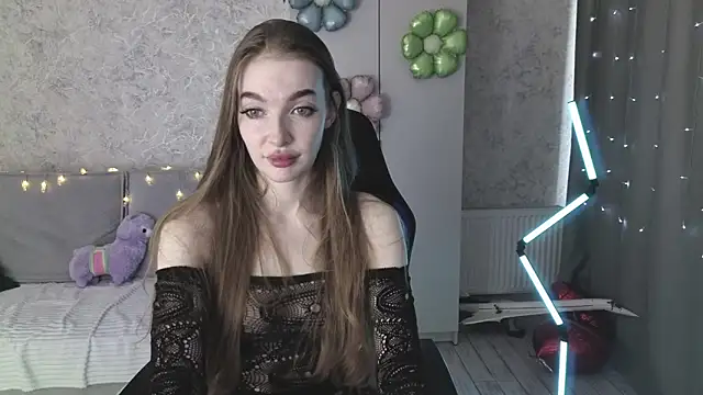 LissaCain online show from April 9, 6:19 am