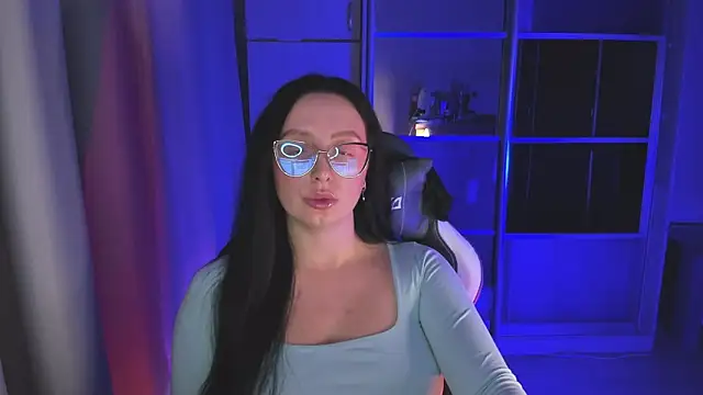 Christy Calypso online show from November 5, 3:39 pm