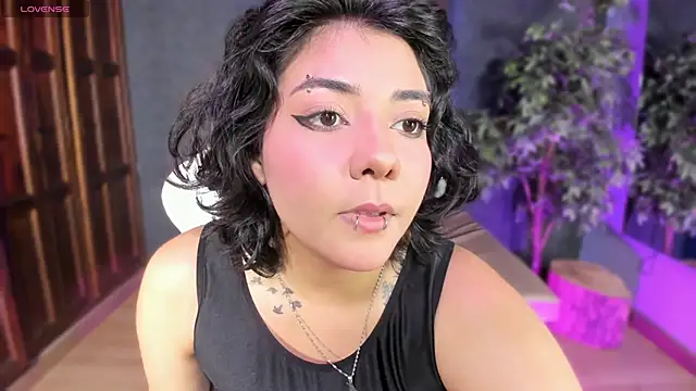 Evelynn online show from December 3, 12:51 pm