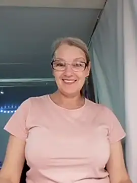 irinamaux online show from November 20, 5:58 pm