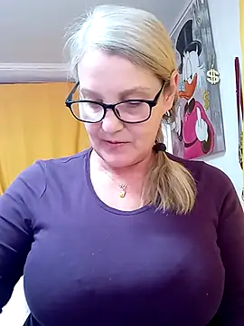 irinamaux online show from March 10, 12:31 pm