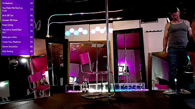 MadisonMarie online show from April 5, 7:29 am