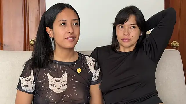 Snapshot of 2SummerLove1 chatting on October 17, 3:48 pm 2SummerLove1 online show from October 17, 3:48 pm