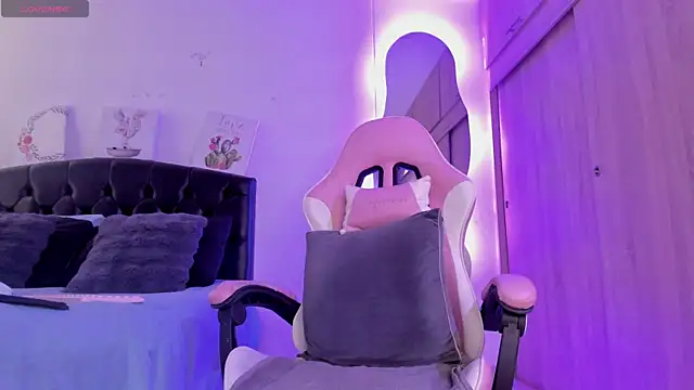 Amaranthaa1 online show from March 13, 1:12 pm