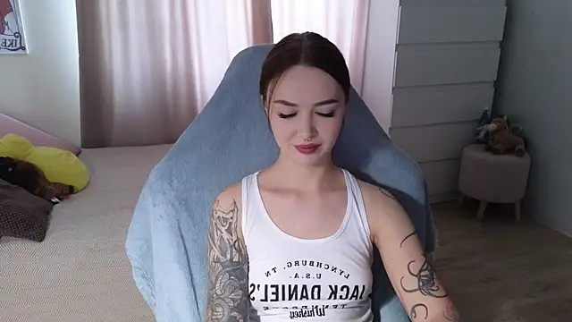 kate leoo online show from July 10, 10:59 am