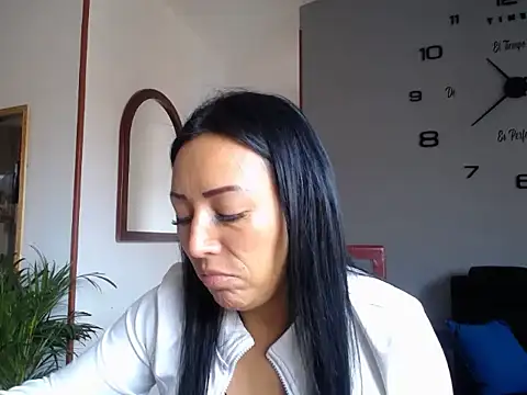 Laura martin  online show from January 15, 3:40 pm