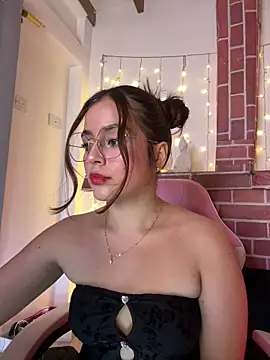 Juanelopez1 online show from March 22, 3:23 am