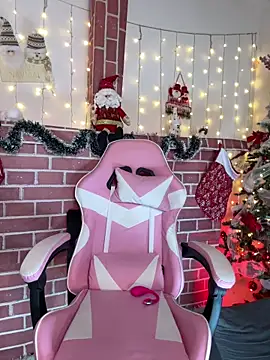 Juanelopez1 online show from December 14, 2:50 am