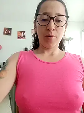 emilypoppy3 online show from March 8, 1:04 pm