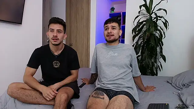 Aron-santoro online show from April 22, 12:40 am