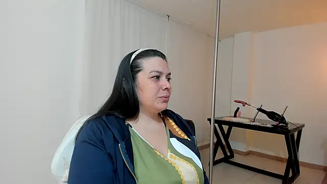 martina foxy  online show from January 9, 12:20 pm