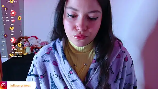 juli05star20 online show from December 15, 11:21 pm