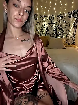 Nikiita X online show from November 4, 3:50 pm