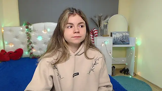 TinaRedly online show from January 11, 6:24 pm