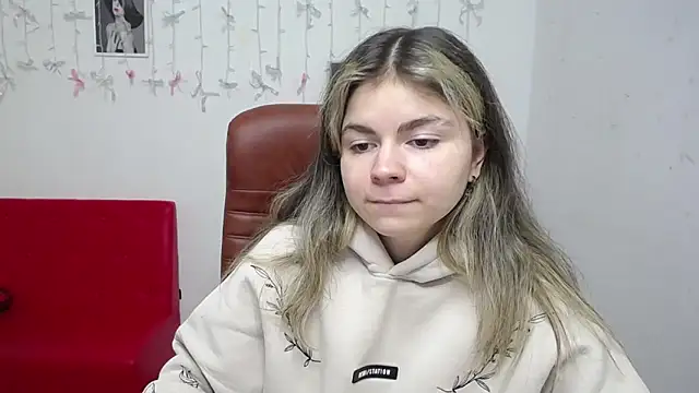 TinaRedly online show from January 13, 6:23 pm