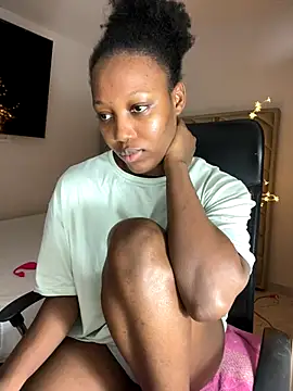 Snapshot of kellya_ chatting on October 22, 11:21 pm kellya online show from October 22, 11:21 pm