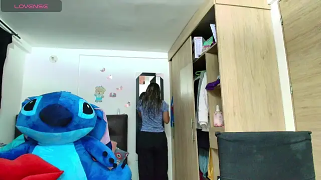 megan collins96 online show from April 6, 10:22 pm