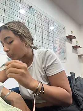 megan collins96 online show from July 6, 6:21 pm