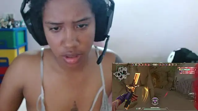 TiffanyRoouse online show from November 5, 10:15 pm