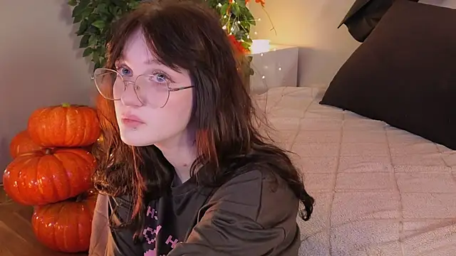 ELLIEJAY online show from November 4, 5:12 am