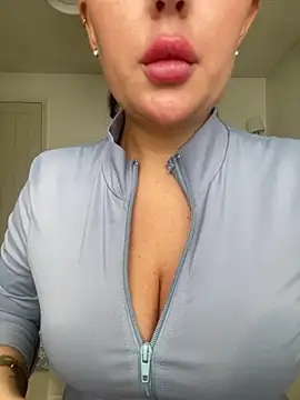 magical mia online show from June 3, 11:55 am