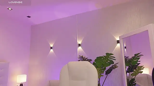 miagomezweb1 online show from October 24, 1:51 pm