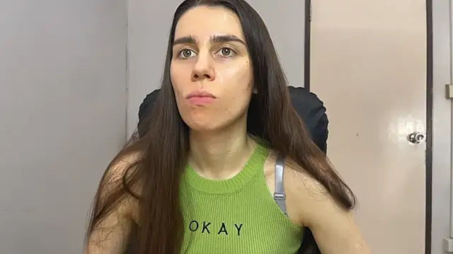 SassyJessi online show from December 20, 4:49 am