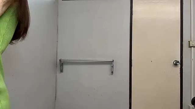 SassyJessi online show from March 13, 5:42 am