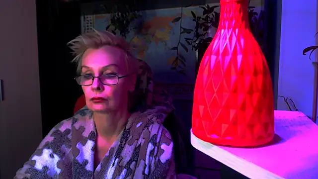 HelgaHimmell online show from March 30, 4:28 pm