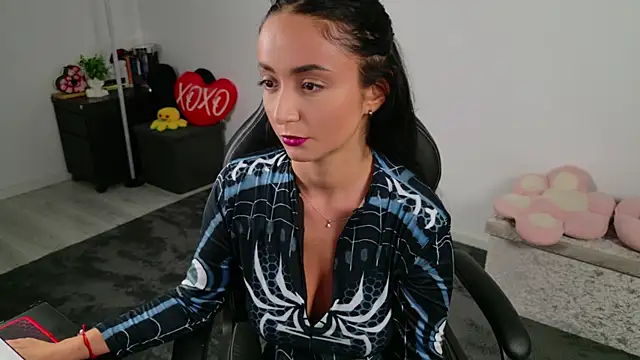 KatherineRyder online show from November 1, 8:02 pm