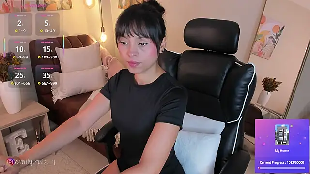 emilyruiz1 online show from April 26, 12:14 pm