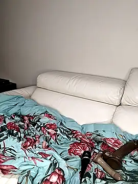 NiftyNora online show from September 27, 2:19 am