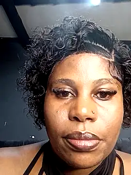 NiftyNora online show from October 29, 5:26 pm