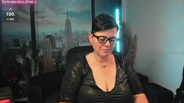 ninarandmann online show from September 12, 7:43 pm