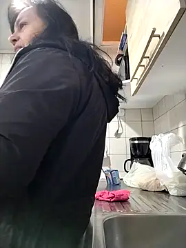 Natasha miilf online show from April 10, 12:44 pm