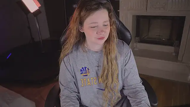 carolina elf online show from April 12, 5:43 am