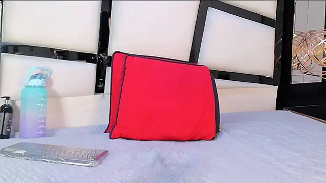 ElizabethAdams  online show from March 7, 5:58 am