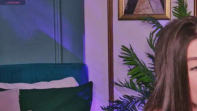 LunaWills  online show from February 19, 5:07 am