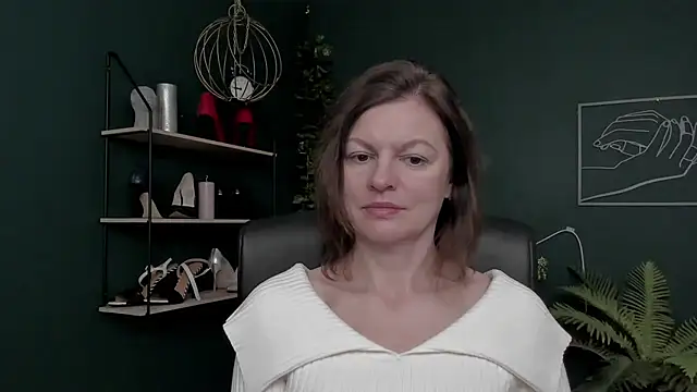 VivianWILD online show from December 5, 7:08 am