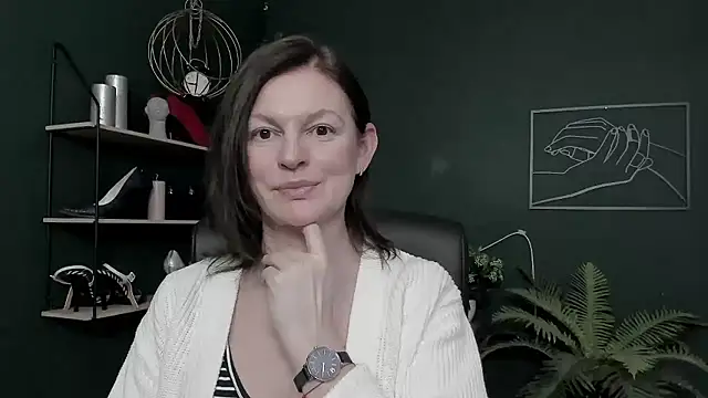 VivianWILD online show from February 7, 8:51 am