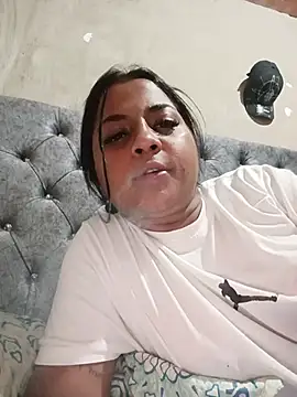 Giselabrunette25 online show from May 15, 5:11 am