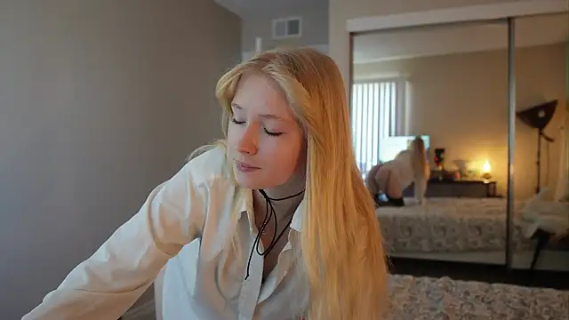 bestblonde online show from November 29, 8:35 pm