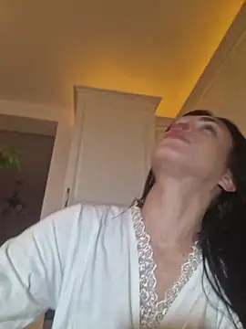 JolieLizz online show from October 28, 3:51 pm