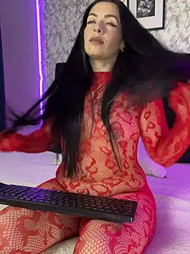 camii evanss online show from July 12, 11:05 pm