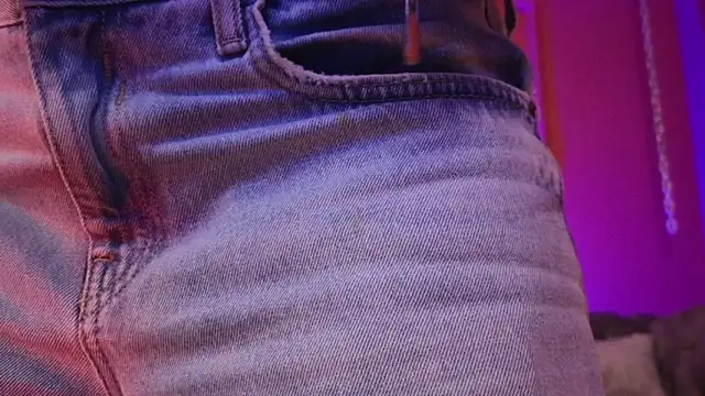 Julieta Russell online show from December 17, 11:25 am