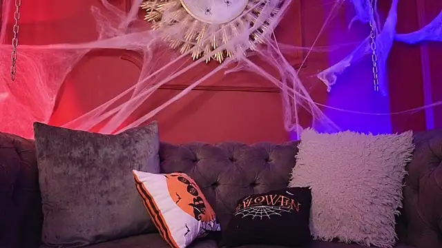 Julieta Russell online show from October 20, 12:08 pm