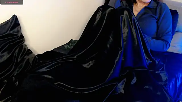 hotmask online show from December 19, 7:06 pm